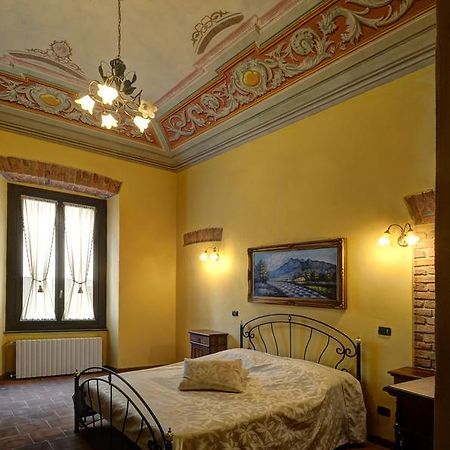 Palazzo Centro Alloggi Vacanza Ніцца-Монферрато Екстер'єр фото